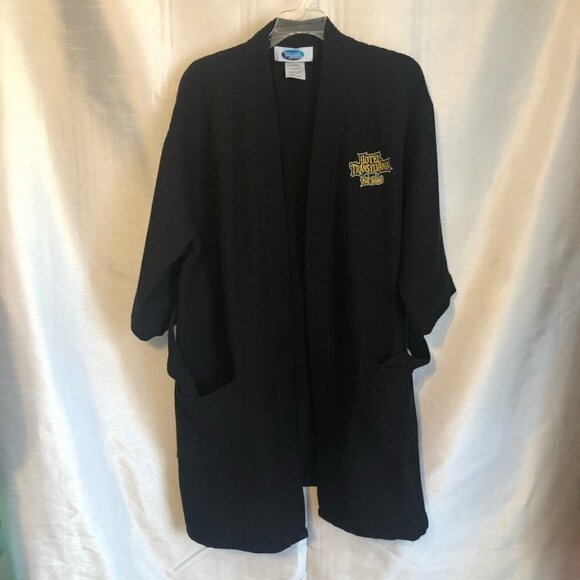 NWOT Terrytown HOTEL TRANSYLVANIA Black Robe One Size - Picture 11 of 12